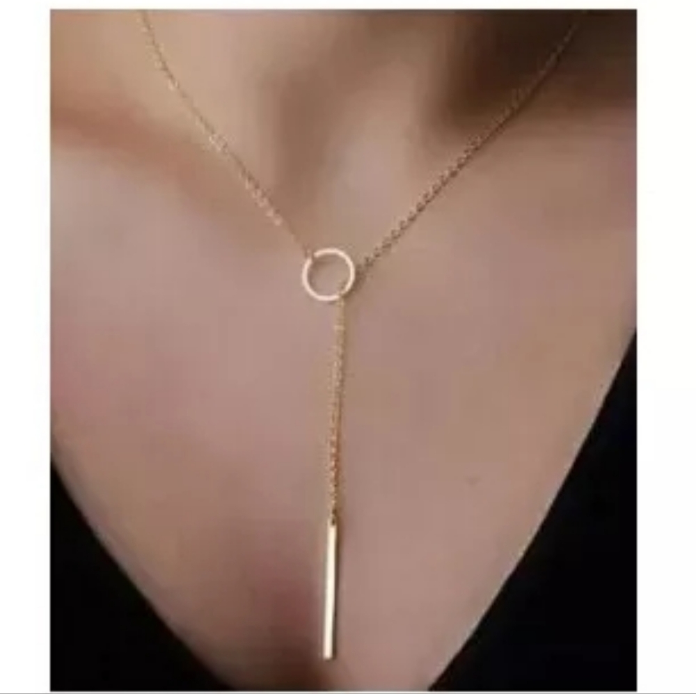 Gold Women's necklace nwt